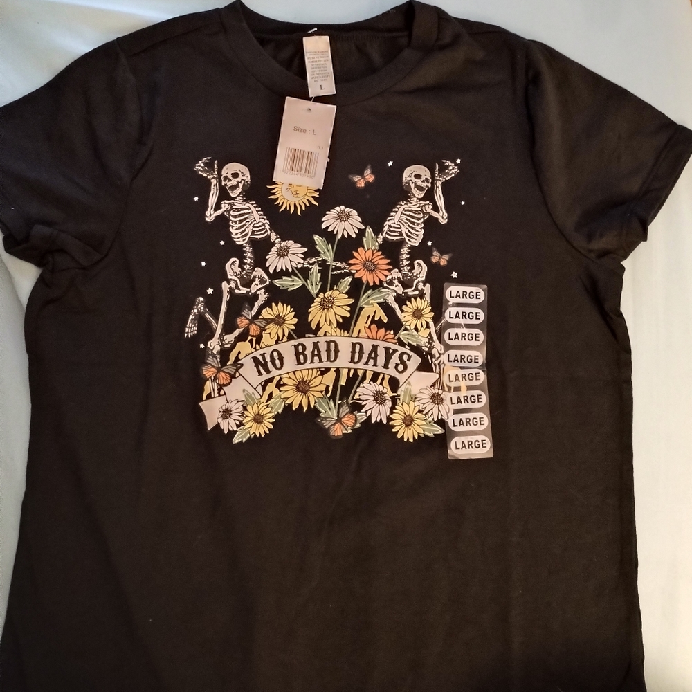 Graphic t-shirt no bad days